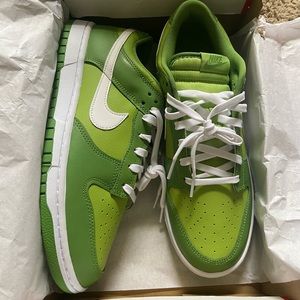 Nike dunk low chlorophyll
